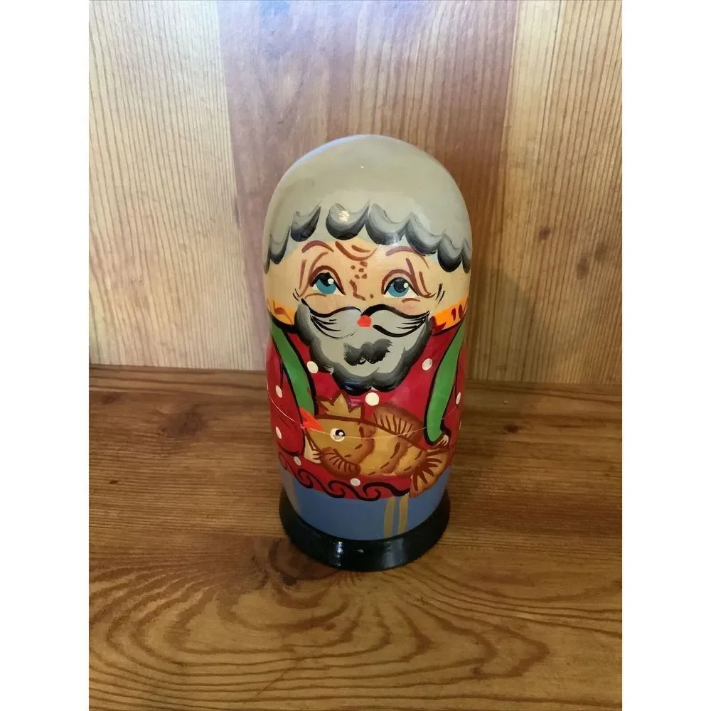 4 PC. Russian Nesting Dolls, Hand Painted Collectible‎ Nesting Dolls